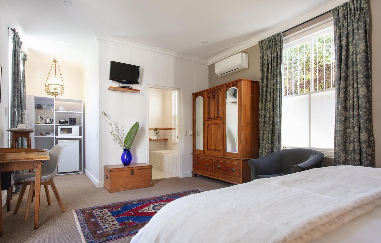22 Die Laan Guest House Стелленбос Экстерьер фото