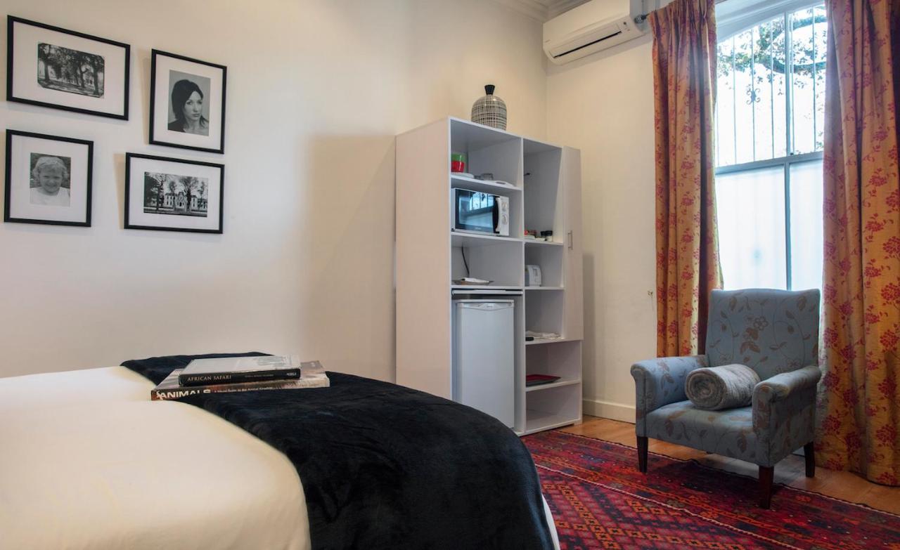 22 Die Laan Guest House Стелленбос Экстерьер фото