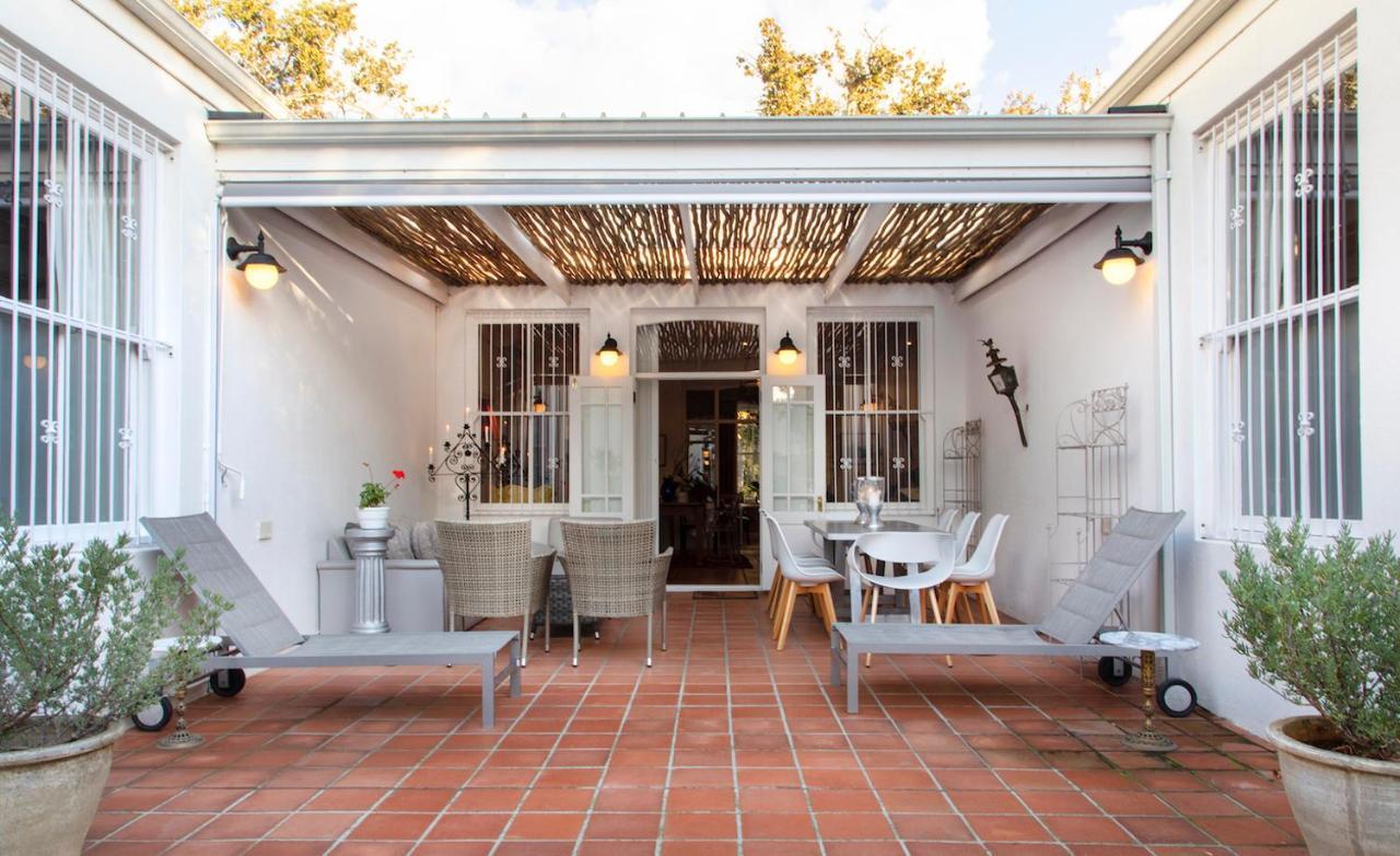 22 Die Laan Guest House Стелленбос Экстерьер фото